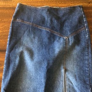 Super cute XOXO denim skirt, EUC, size 5/6